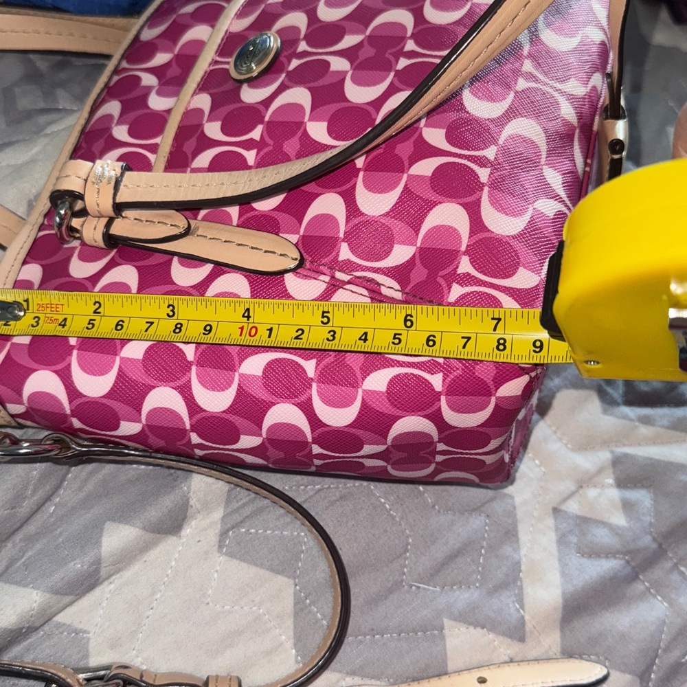 ๐ดSOLD l!!!!๐ด๐ฅ๐ฅCoach Pink and Tan Tote Bag๐ฅ๐ฅ๐ฅ - Picture 8 of 9